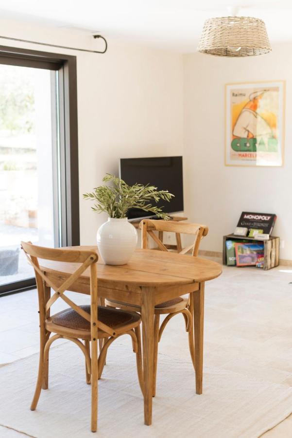 La Petite Ruche, 1 Bedroom Gite In The Luberon Apt Exterior foto