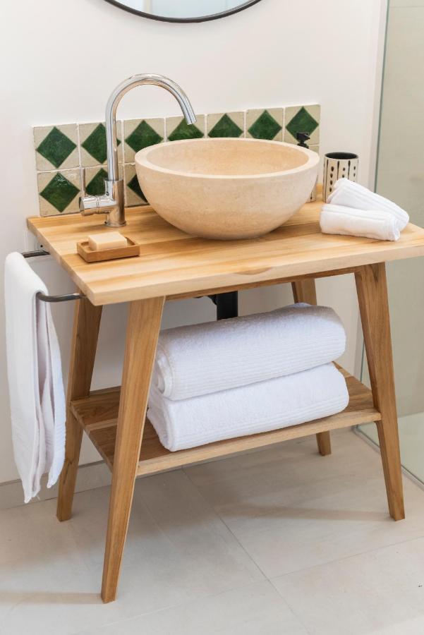 La Petite Ruche, 1 Bedroom Gite In The Luberon Apt Exterior foto